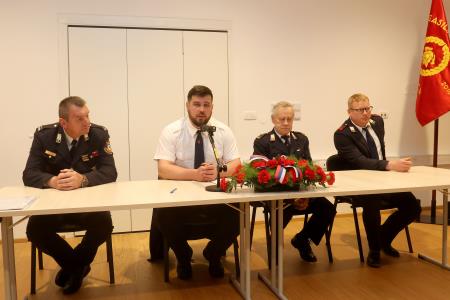 SKUPŠČINA GZ CERKNICA 05 FOTO LJUBO VUKELIČ